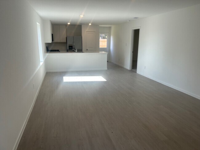 Photo - 18567 Autumn Hts Ln