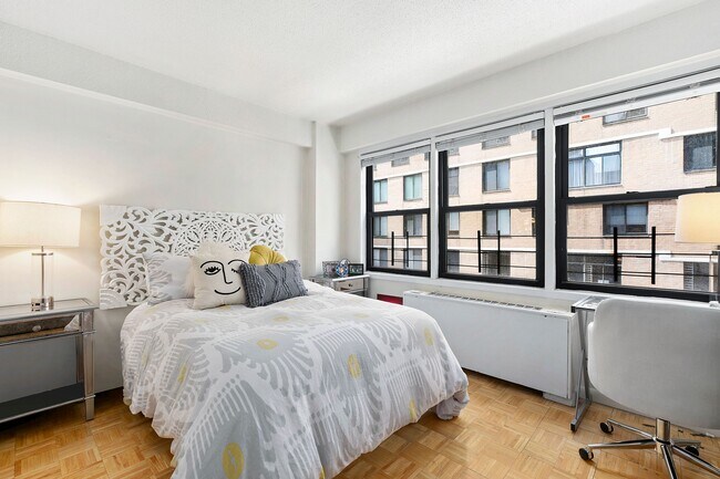 Photo - 520 E 81st St