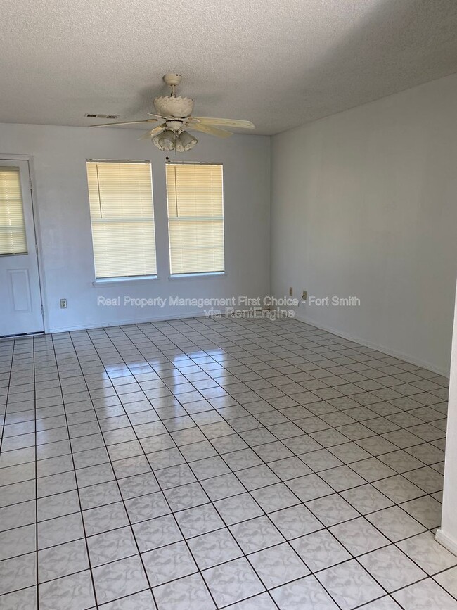 Photo - 3505 Ridgeway Dr