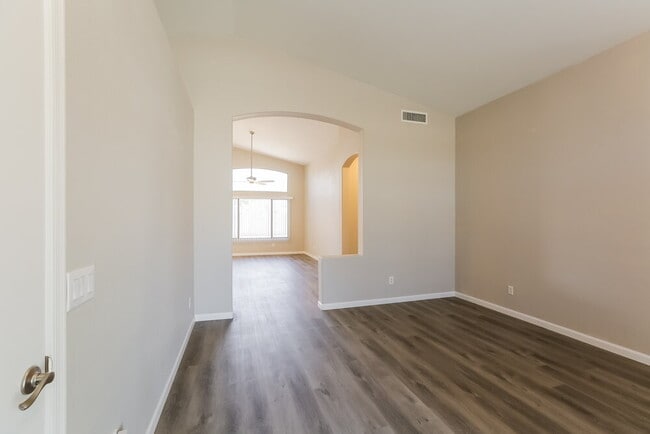 2411 E Augusta Ave