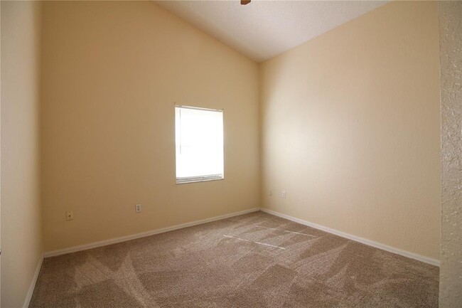 Photo - 1075 Meadowood Pointe Rd Townhome