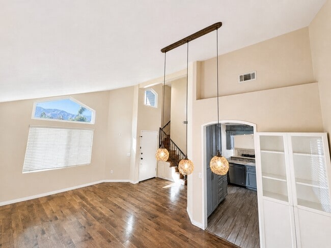 Photo - 28561 Foxboro Ln