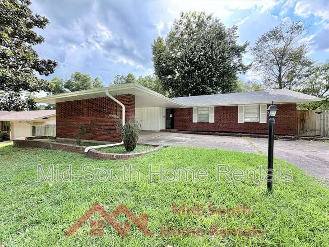 Building Photo - 3831 Hermitage Dr