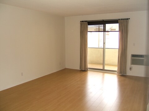 Foto del diseño de interior - 1235 Brockton Ave