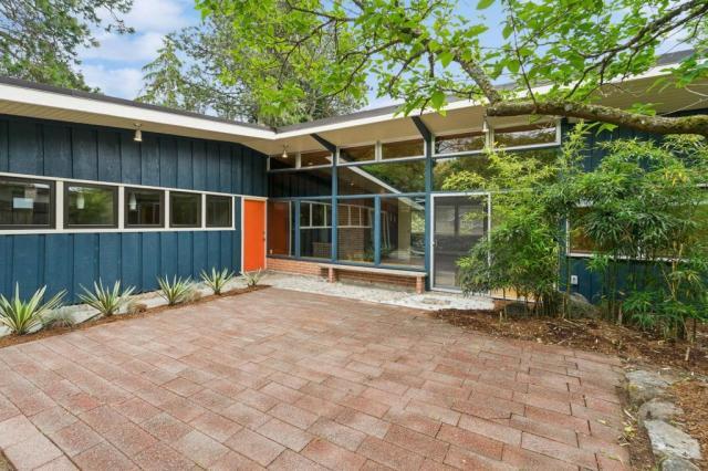 Photo - 3 bedroom in Seattle WA 98133