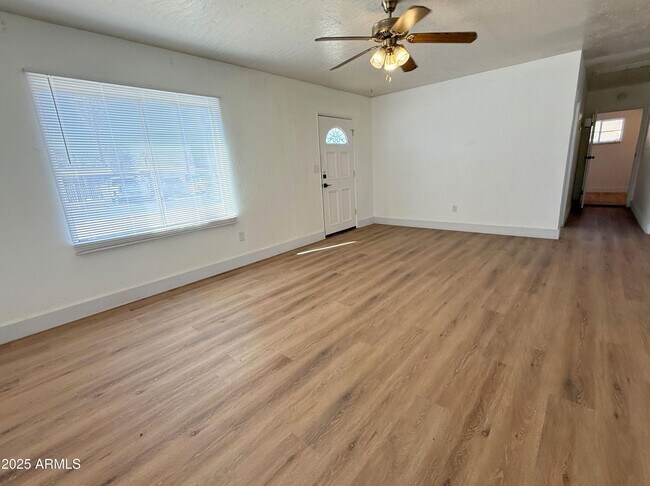 Photo - 2817 N 30th Pl