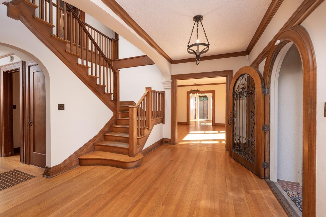 Photo - 850 Edgewood Rd