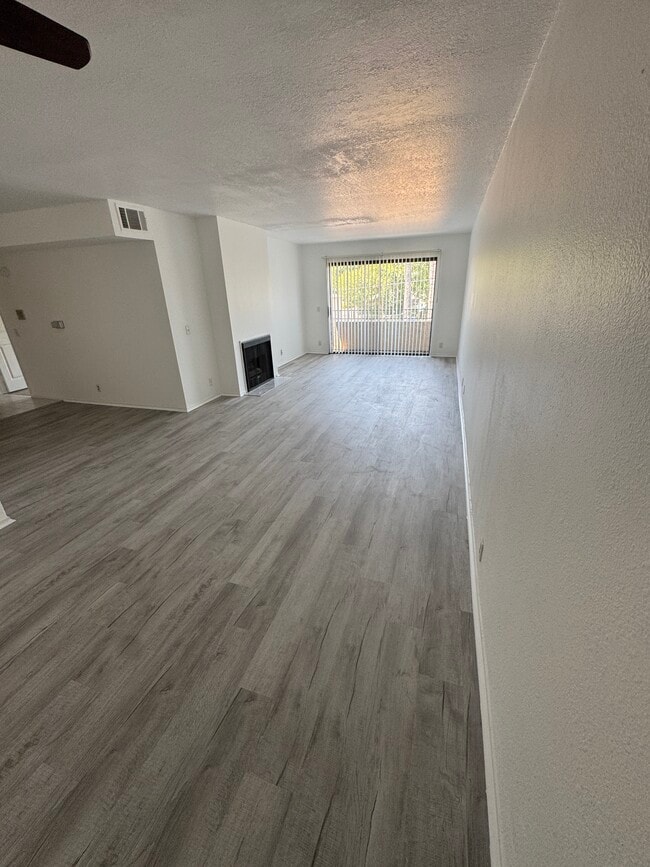 4434 Fulton Ave Unit 205