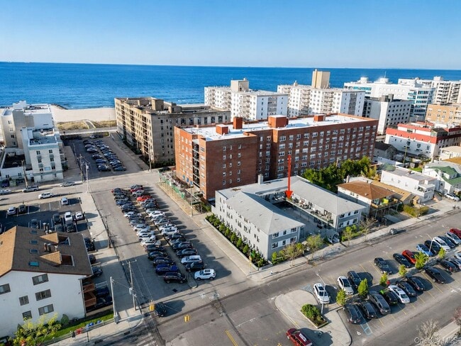 Building Photo - 470 E Broadway Unit B-2