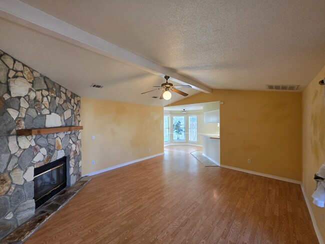 Photo - 148 Meadowbrook Ct