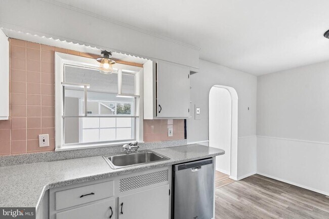 Photo - 1206 Sylvan Dr