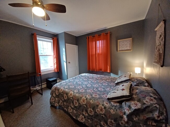 Building Photo - 100 Isaac Rd Unit 1st floor