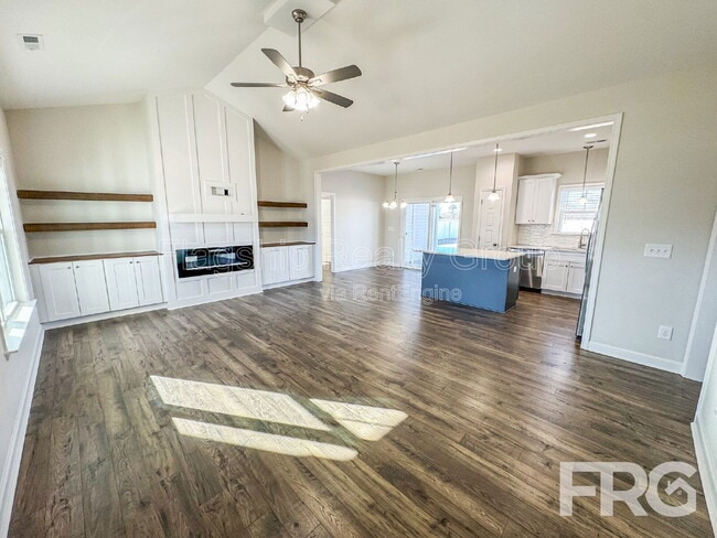 Photo - 101 Creeks Edge Dr