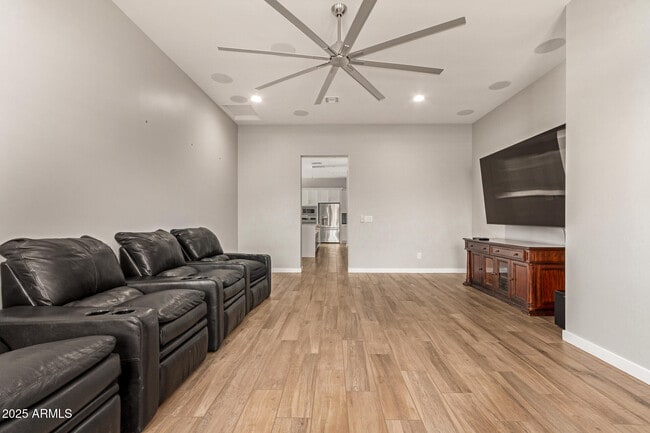 Photo - 1919 E Fallen Leaf Ln