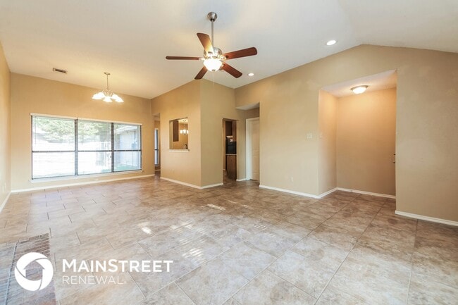 Photo - 2313 Crestview Ln