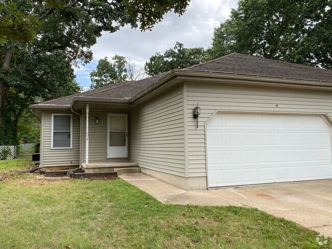 Building Photo - 2 Bedroom | 2 Bathroom | 2 Car Garage, 110... Rental