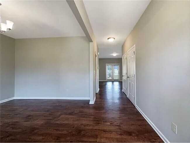 Photo - 444 Lake Ridge Ln