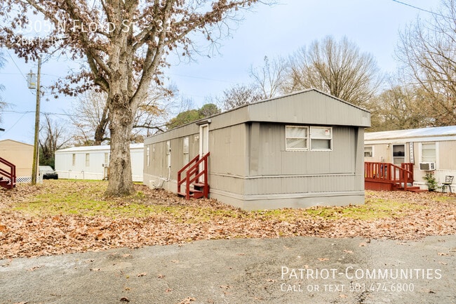 Building Photo - 1305 N Floyd St