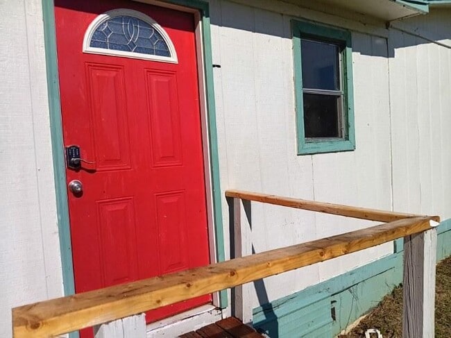 Photo - 960 County Rd 662