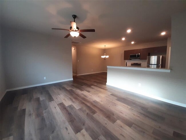 Photo - 9733 Grosbeak Ln