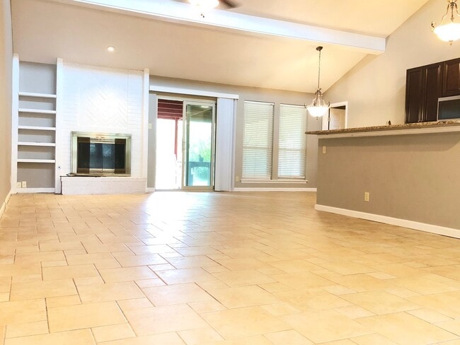 Photo - 4910 Babson St