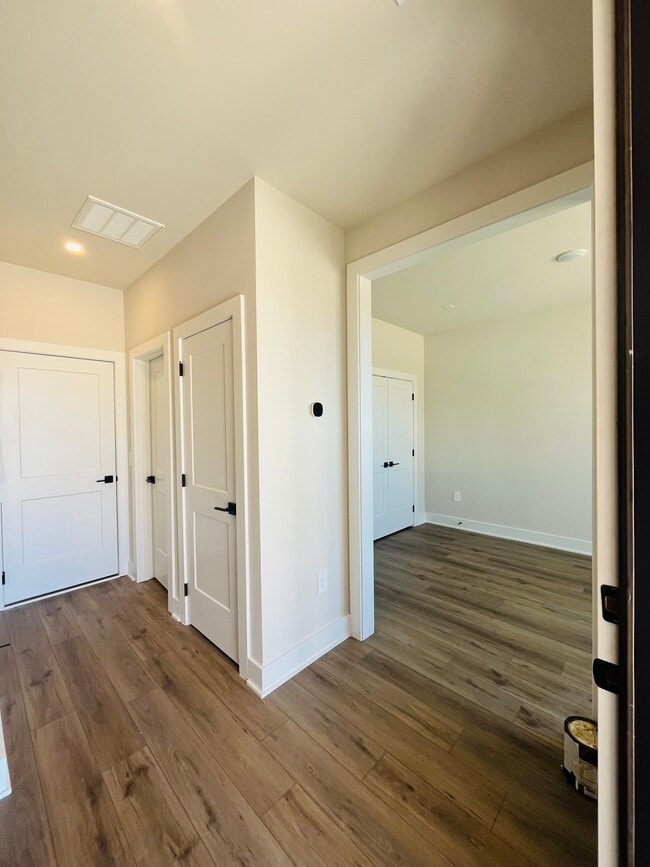 Photo - 2615 Wilkinson Pike