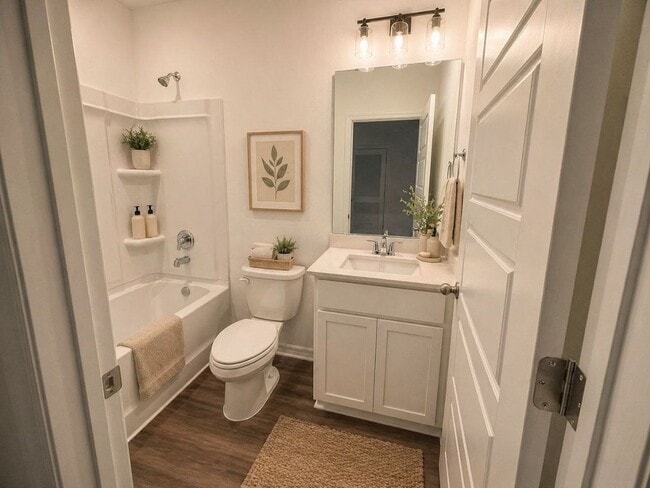 Photo - 2933 Canary Ave