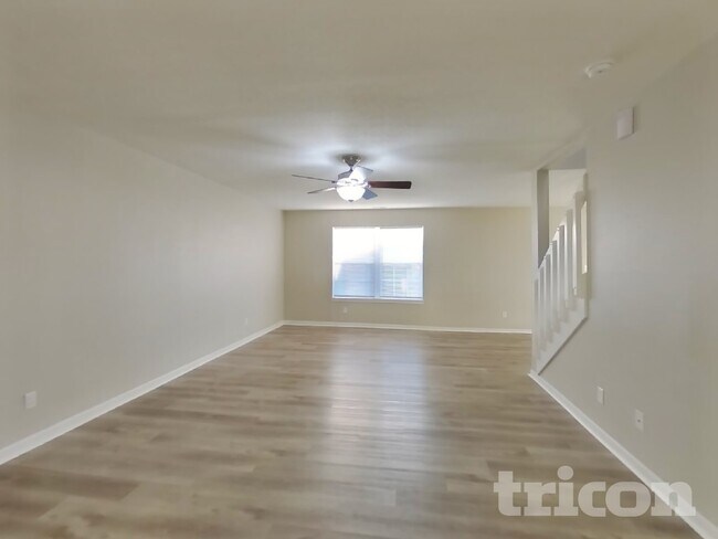 Photo - 1411 Blue Brook Way