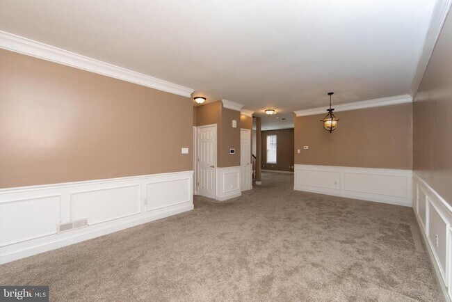 Photo - 7 Kingswood Ct