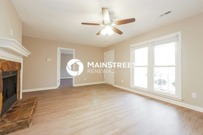 3 Bedroom Pet-Friendly Home in Newnan, GA with Main Street Renewal
