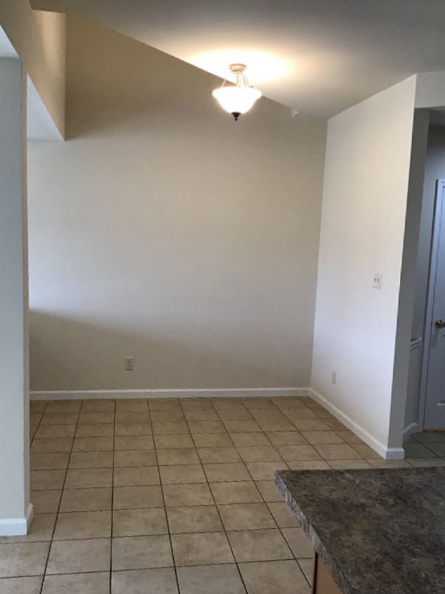 Photo - 3-bedroom, 2.5-bathroom Townhome