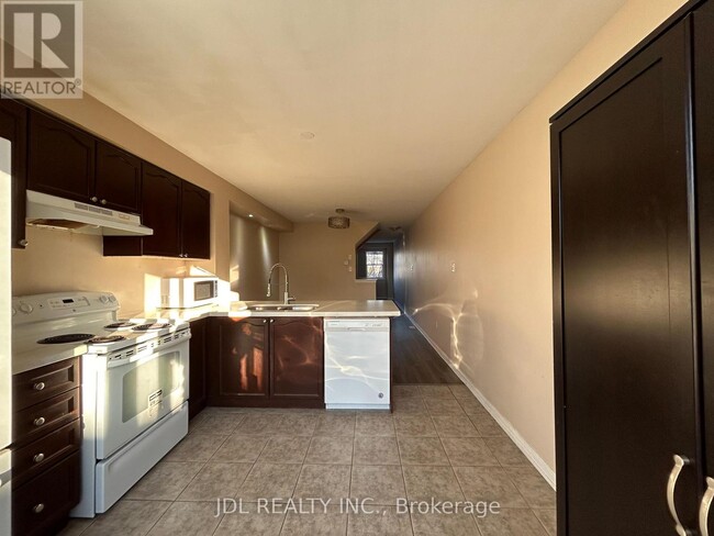 Photo - 233 Rouge River Dr