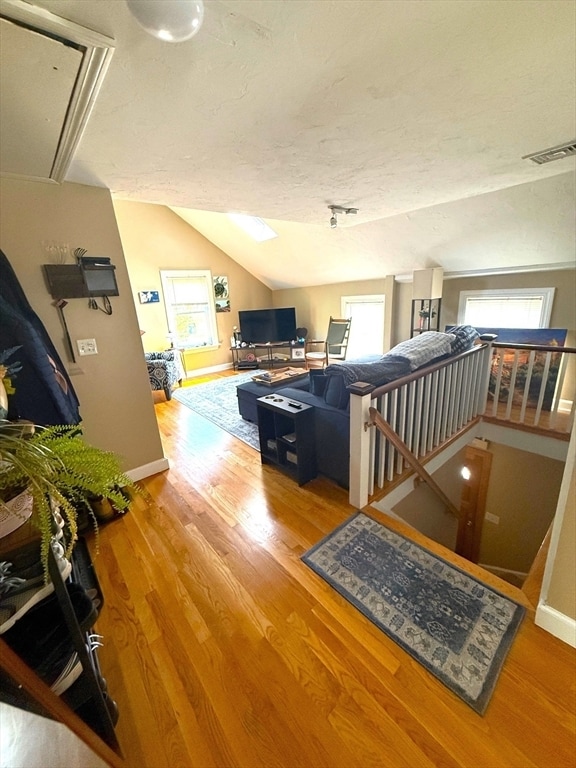 Building Photo - 6 Skillings Rd Unit 2 Rental