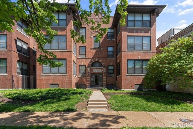 Photo - 5621 Pershing Ave Condo Unit 21