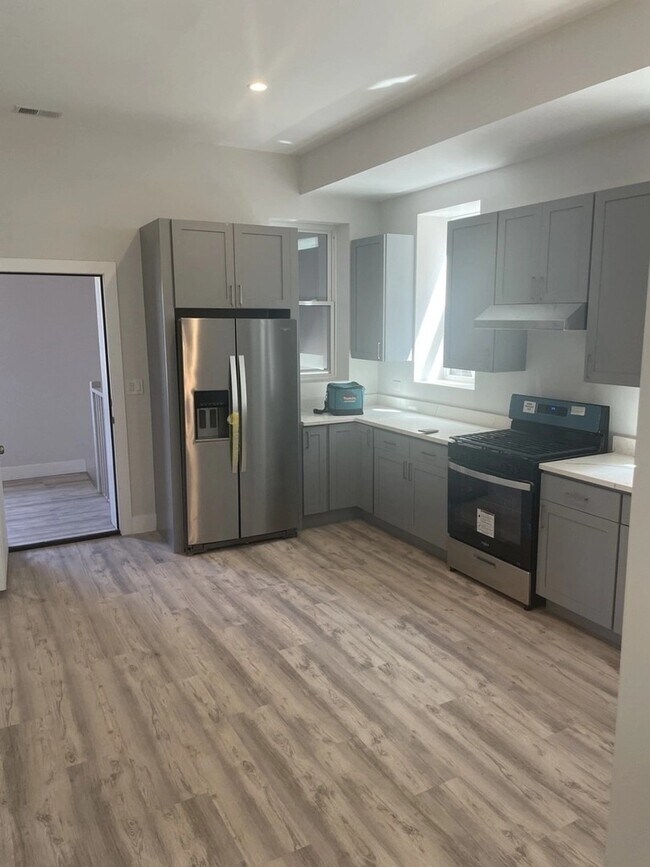 Photo - 2828 W Fulton St Unit 1