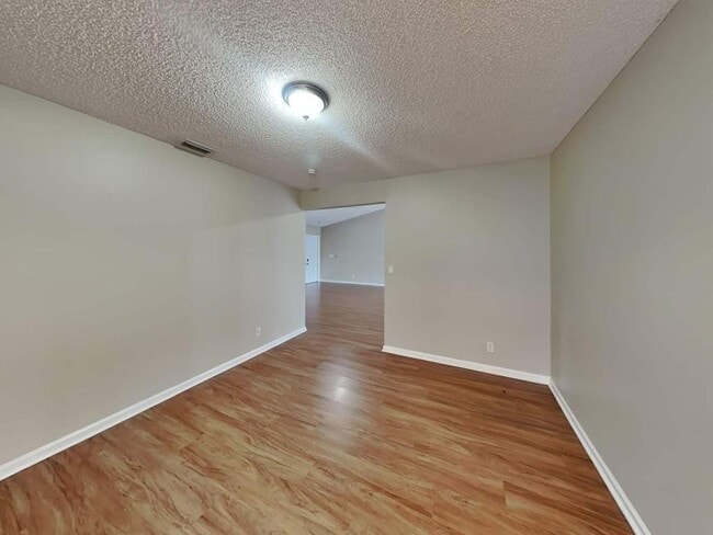 Photo - 5830 NW 40th Ln