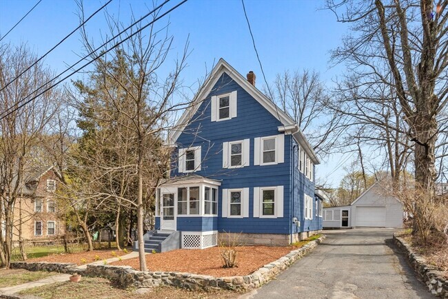 Building Photo - 5 Fells Ave Rental