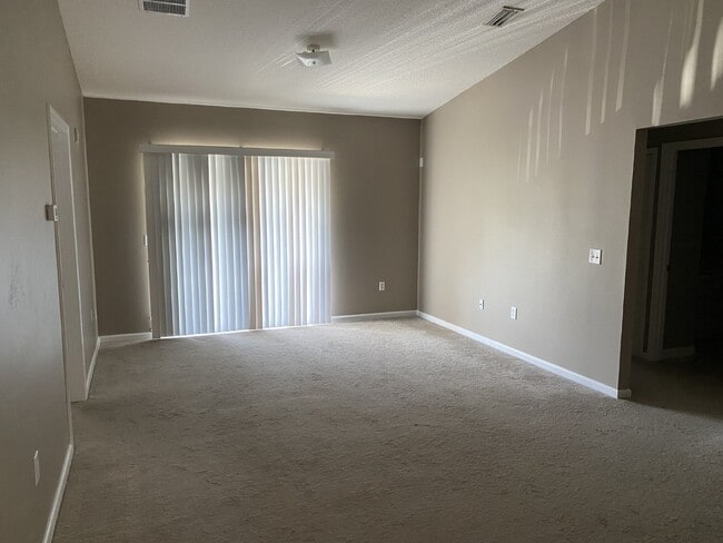 Photo - FOR RENT:  3BR 2BA 2ND FLOOR CONDO IN THE ... Unit 115