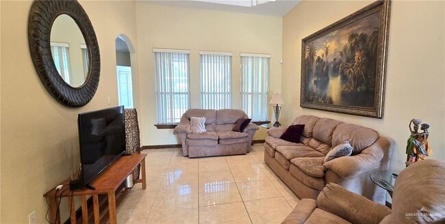 Photo - 12 Magdalena St