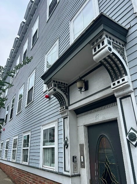 Building Photo - 47 Dorchester St Unit 26