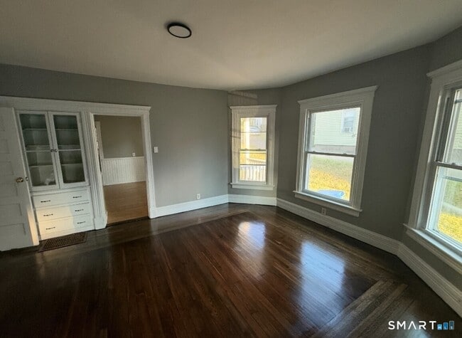 Photo - 151 Fairview St