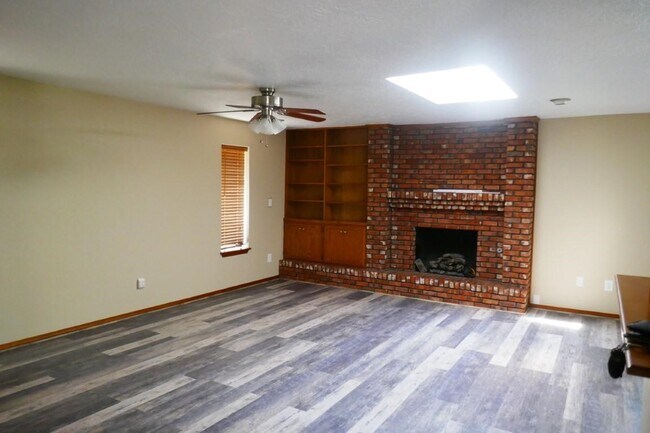 Photo - 5503 NW Wilfred Dr