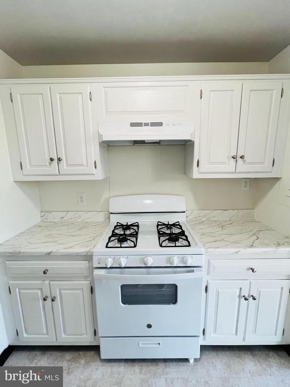 Photo - 4520 King St Unit 407