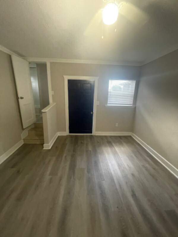 Photo - 925 17th St S