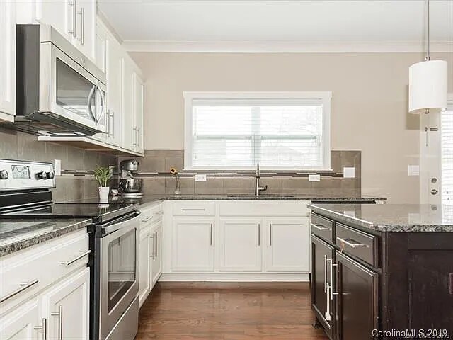 Photo - 646 Dewey Ct