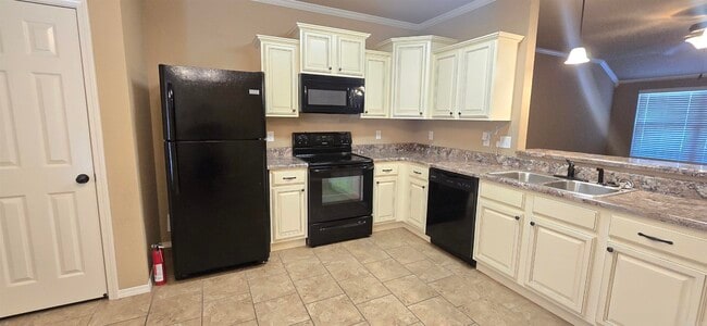Photo - 11301 Denton Dr