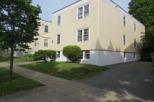 Building Photo - 6354-6354 Edinburgh St Unit 1