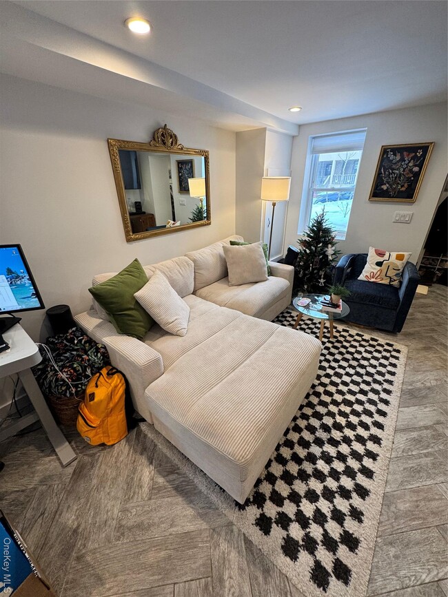 Photo - 122 E Fulton St Unidad lower