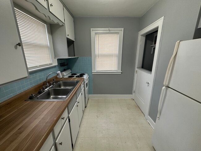 Photo - 2538 Tiffin St