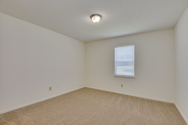 Woodwinds Apartments